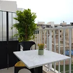 Casa de hóspedes Your Modern Comfort In Malta Mosta