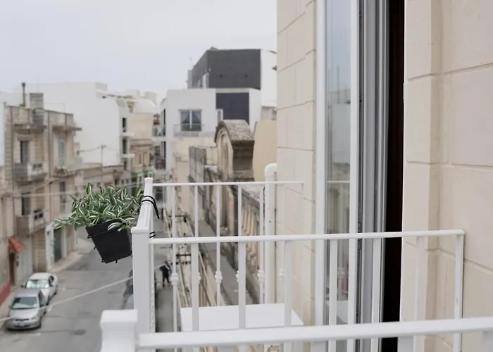 게스트하우스 Your Modern Comfort In Malta *