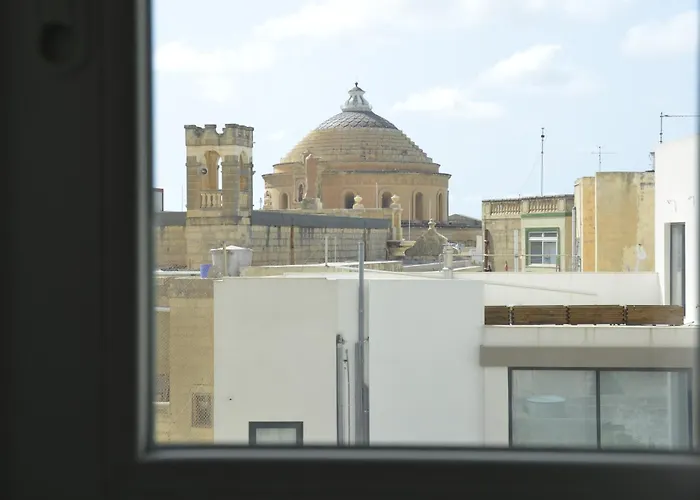 Your Modern Comfort In Malta Guest house