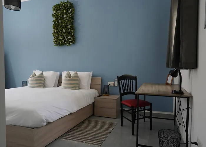 Your Modern Comfort In Malta Πανσιόν *